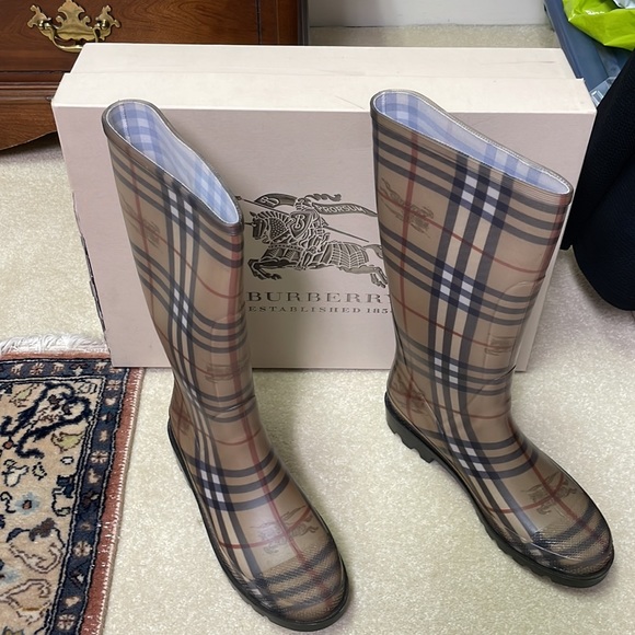 Burberry tall rain boots. Like new, only worn twice. - Picture 2 of 3